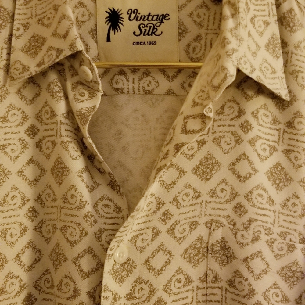 Vintage Silk Dress Shirt in Cream and Gold - Vintage